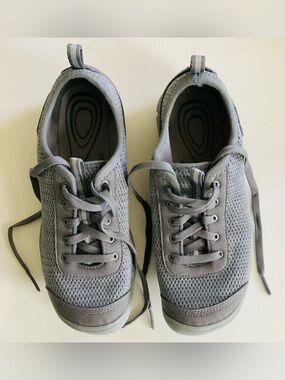 Keen Hush Knit Lace Up Sneakers Gray, sz 7